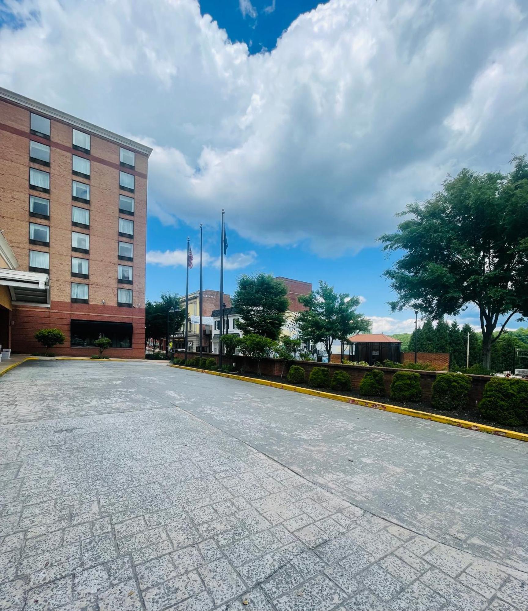Lynchburg Grand Hotel Exterior foto